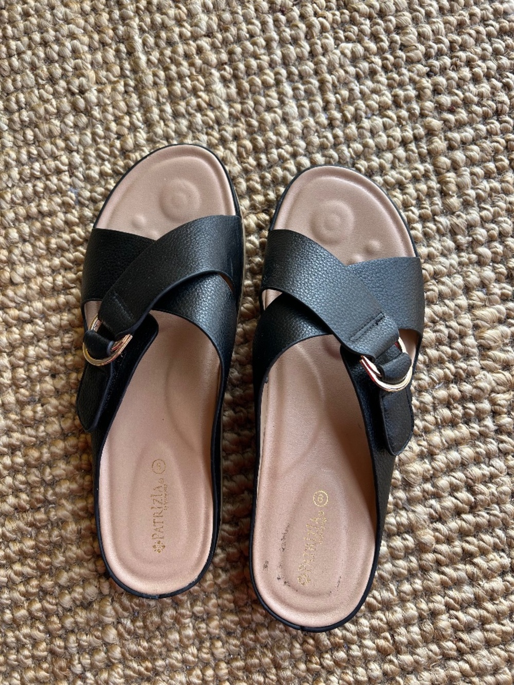 Cross-strap summer sandals